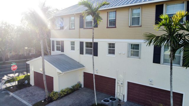 1594 Grande Cull Way, Jupiter, FL 33458