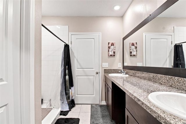 31746 BARREL WAVE WAY, Wesley Chapel, FL 33545