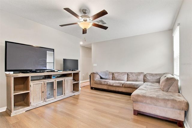 31746 BARREL WAVE WAY, Wesley Chapel, FL 33545