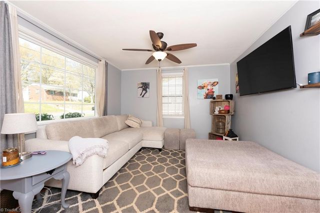 2416 Parkway Drive, Winston-salem, NC 27103