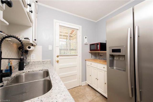 2416 Parkway Drive, Winston-salem, NC 27103