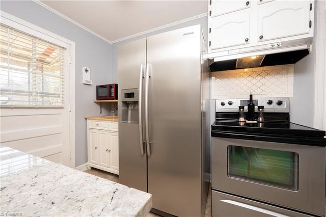 2416 Parkway Drive, Winston-salem, NC 27103