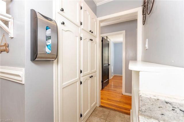 2416 Parkway Drive, Winston-salem, NC 27103