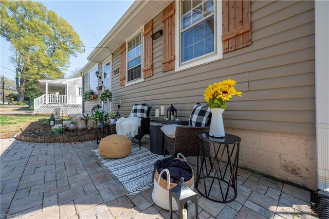 2416 Parkway Drive, Winston-salem, NC 27103