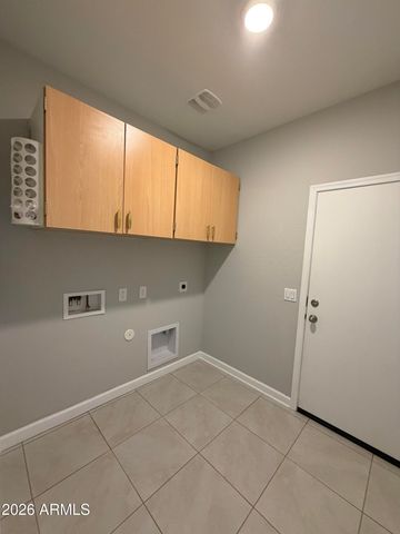 658 W BELMONT RED Trail, San Tan Valley, AZ 85143