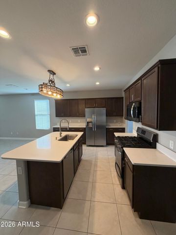 658 W BELMONT RED Trail, San Tan Valley, AZ 85143