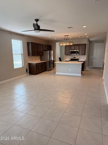 658 W BELMONT RED Trail, San Tan Valley, AZ 85143