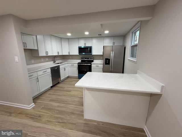 13860 LANGSTONE DR, Woodbridge, VA 22193