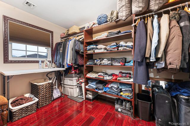 120 Waldo Street, Copiague, NY 11726