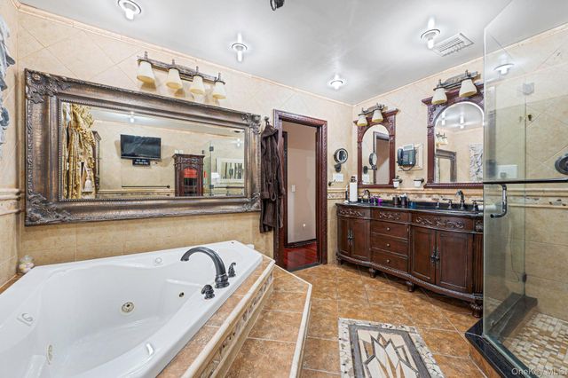 120 Waldo Street, Copiague, NY 11726