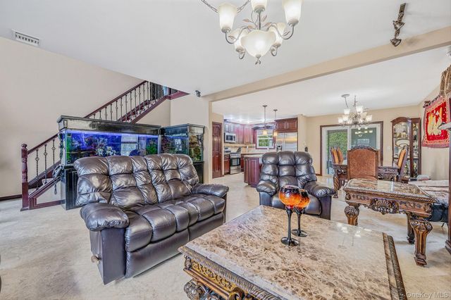 120 Waldo Street, Copiague, NY 11726