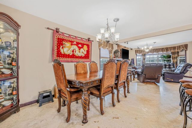 120 Waldo Street, Copiague, NY 11726