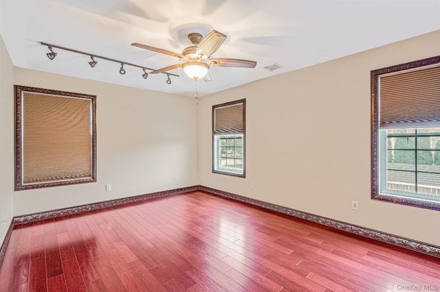 120 Waldo Street, Copiague, NY 11726