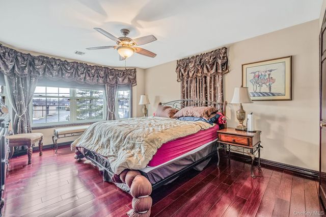 120 Waldo Street, Copiague, NY 11726