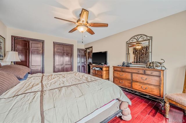 120 Waldo Street, Copiague, NY 11726