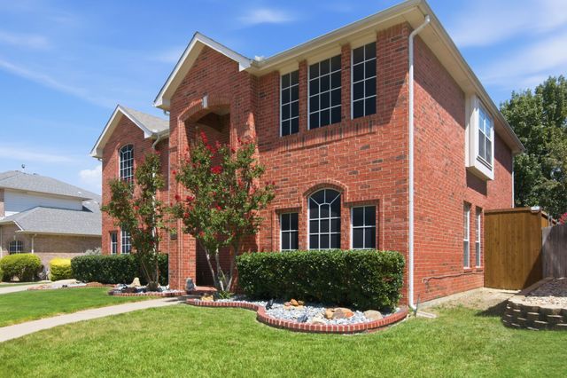 5225 Merced Drive, Fort Worth, TX 76137