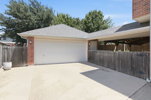 5225 Merced Drive, Fort Worth, TX 76137