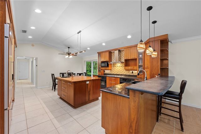 69 Cache Cay Drive, Vero Beach, FL 32963