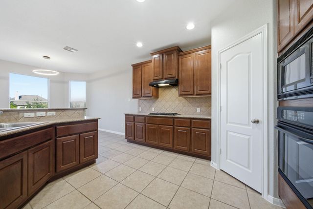 7404 Journeyville DR, Austin, TX 78735