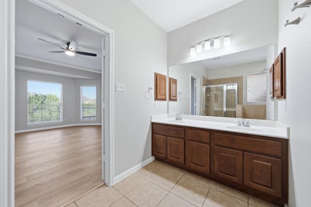 7404 Journeyville DR, Austin, TX 78735