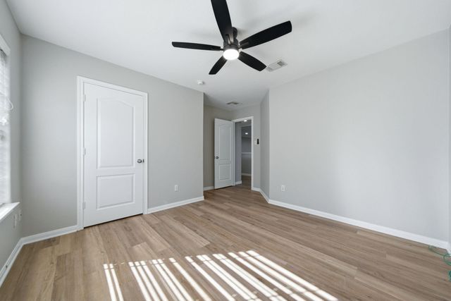 7404 Journeyville DR, Austin, TX 78735