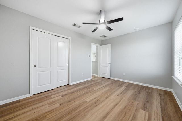 7404 Journeyville DR, Austin, TX 78735