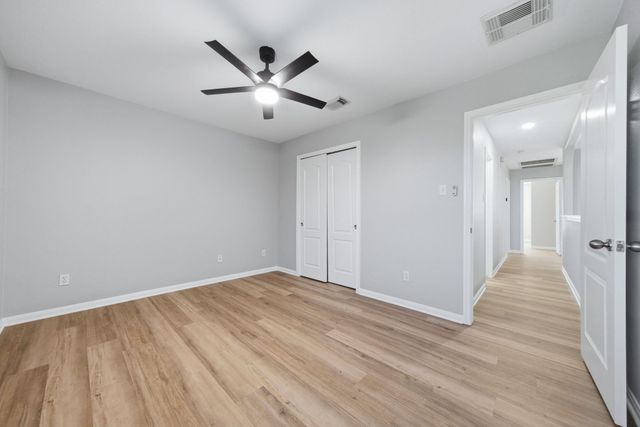 7404 Journeyville DR, Austin, TX 78735