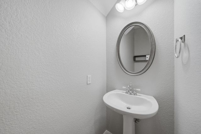 7404 Journeyville DR, Austin, TX 78735