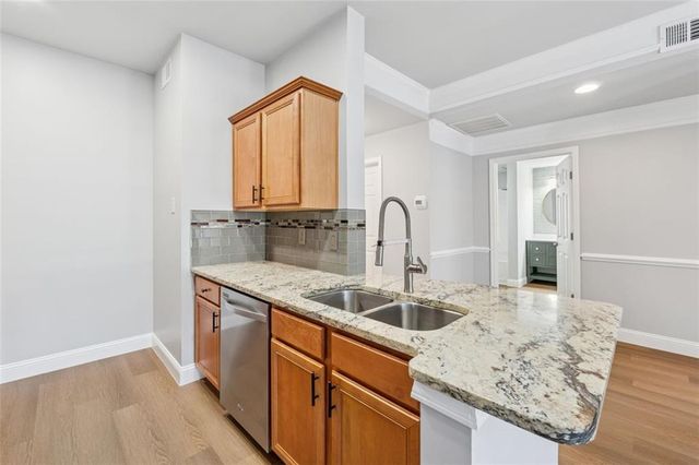 2700 PINE TREE Road NE 1115, Atlanta, GA 30324