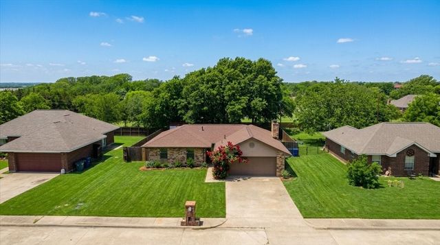 504 Bluebird Lane, Red Oak, TX 75154