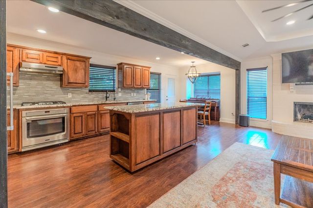 504 Bluebird Lane, Red Oak, TX 75154