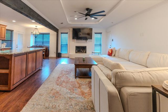 504 Bluebird Lane, Red Oak, TX 75154