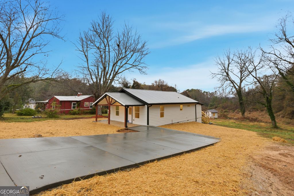 1499 E Tugalo Street, Toccoa, GA 30577