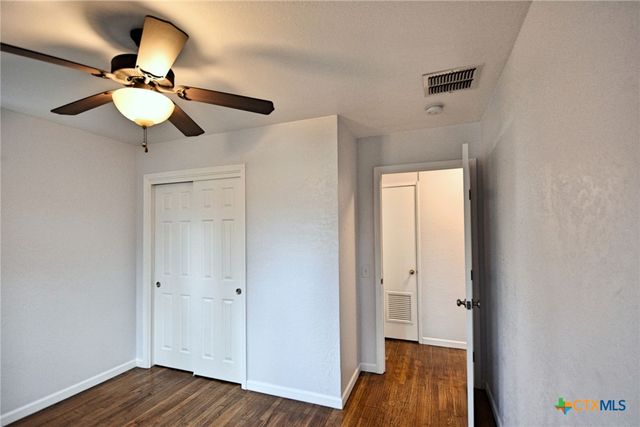 571 W Merriweather Street, New Braunfels, TX 78130