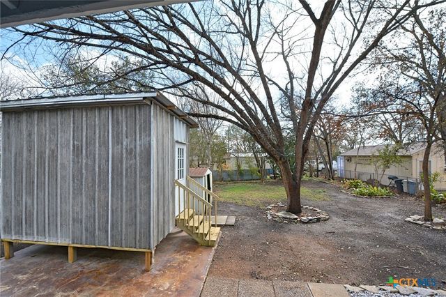 571 W Merriweather Street, New Braunfels, TX 78130
