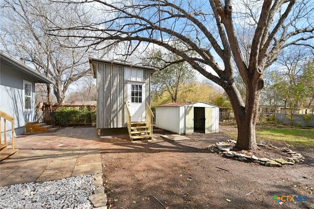 571 W Merriweather Street, New Braunfels, TX 78130