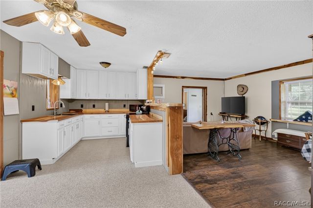18240 SW 31st Street, Dunnellon, FL 34432