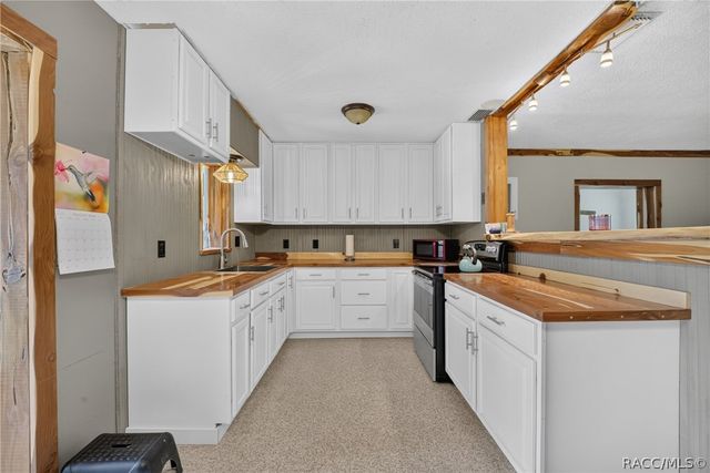 18240 SW 31st Street, Dunnellon, FL 34432