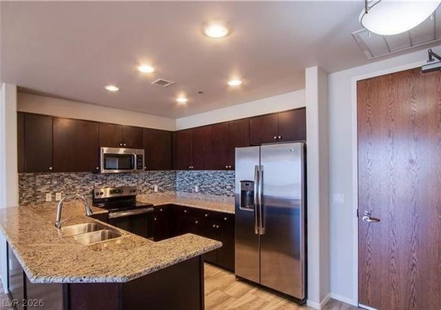 8255 Las Vegas Boulevard 1003, Las Vegas, NV 89123