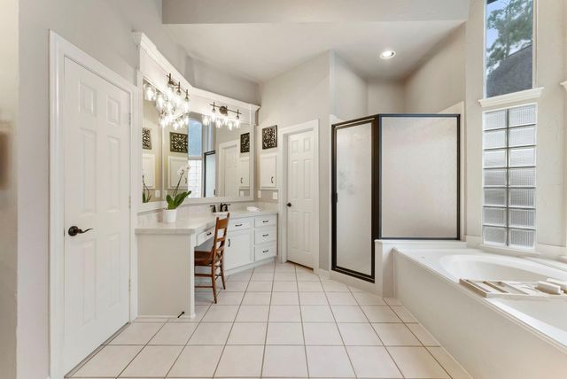 22 Day Lily Place, The Woodlands, TX 77381