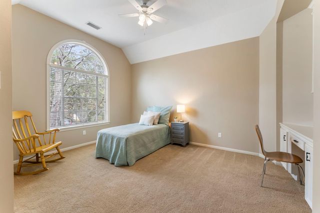 22 Day Lily Place, The Woodlands, TX 77381