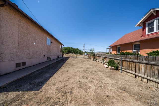 1030 S Santa Fe Ave, Pueblo, CO 81006