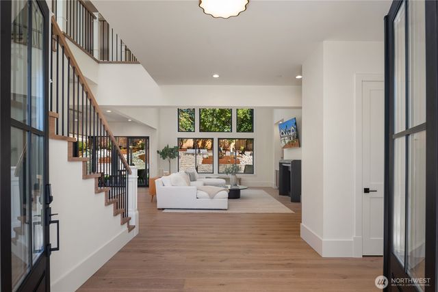 4024 85th Avenue SE, Mercer Island, WA 98040