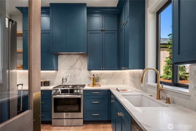 4024 85th Avenue SE, Mercer Island, WA 98040