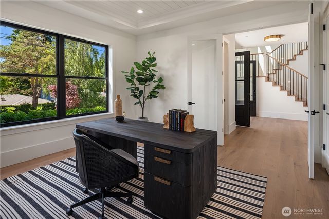 4024 85th Avenue SE, Mercer Island, WA 98040