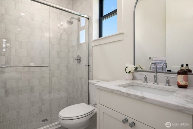 4024 85th Avenue SE, Mercer Island, WA 98040