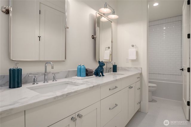 4024 85th Avenue SE, Mercer Island, WA 98040