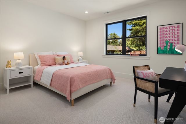 4024 85th Avenue SE, Mercer Island, WA 98040