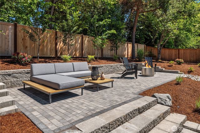 4024 85th Avenue SE, Mercer Island, WA 98040