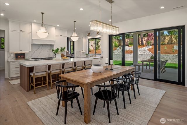 4024 85th Avenue SE, Mercer Island, WA 98040